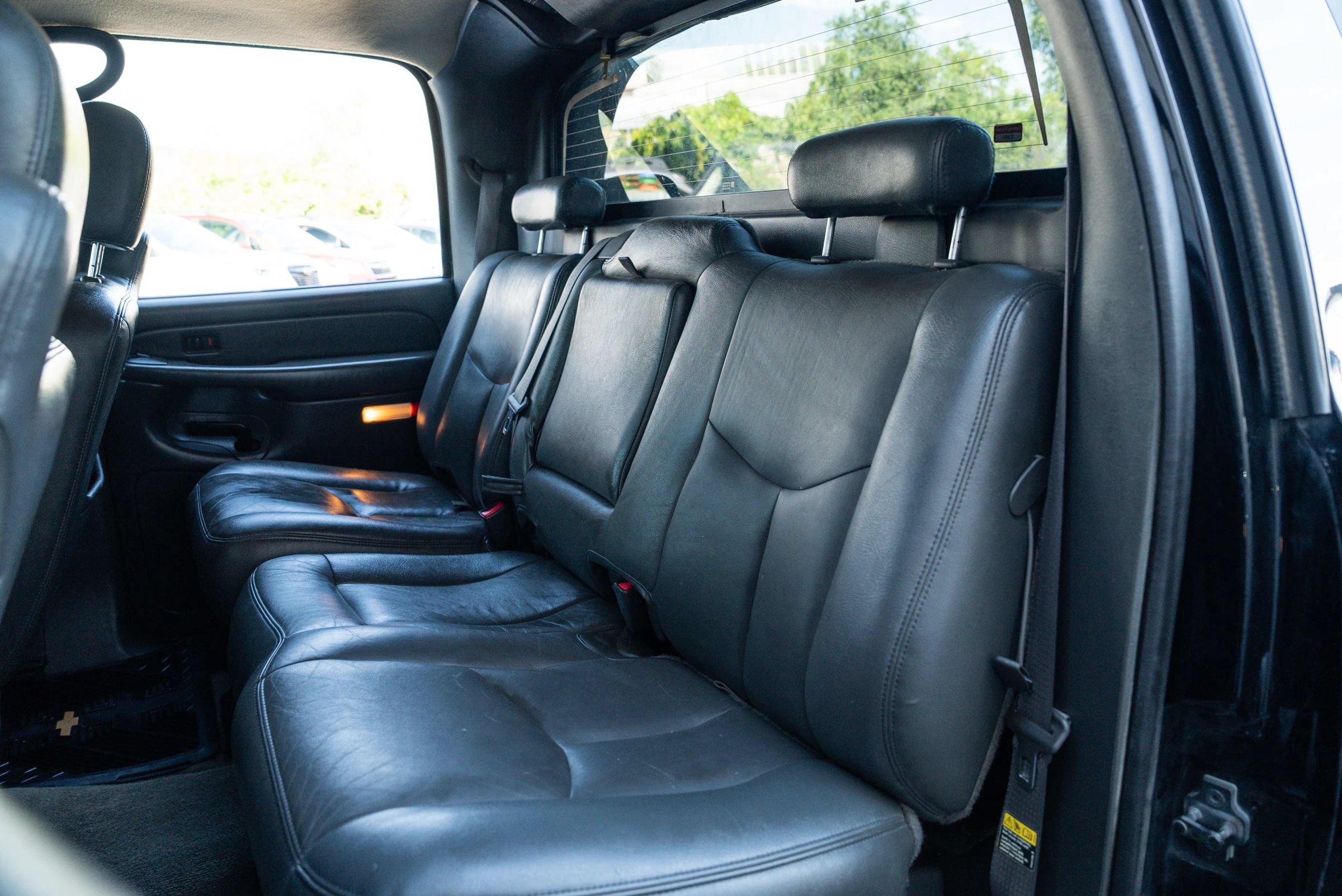 Used 2003 Chevrolet Avalanche 4x4 w/ Suspension Package, Off-Road image 14