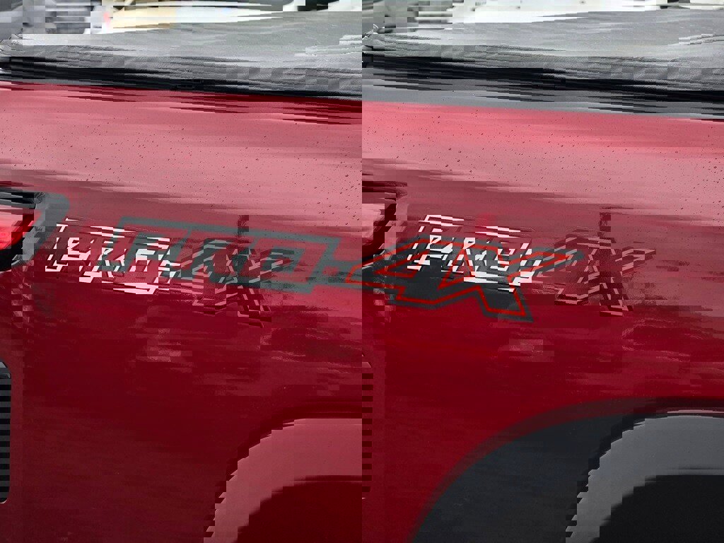 Used 2022 Nissan Frontier PRO-4X w/ Pro-4X Premium Package image 32