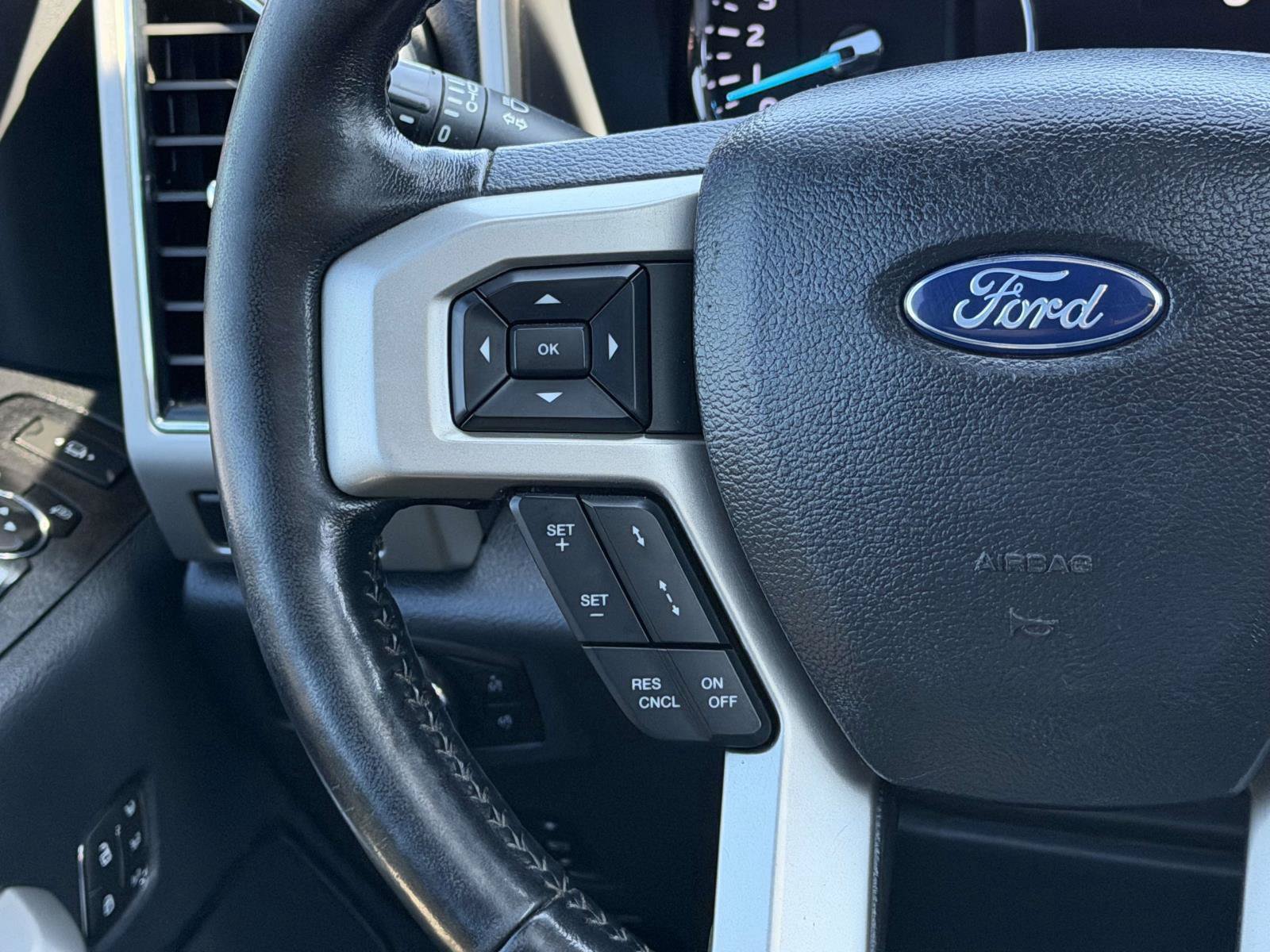 Used 2022 Ford F250 Lariat w/ Black Appearance Package AWD/4WD image 17