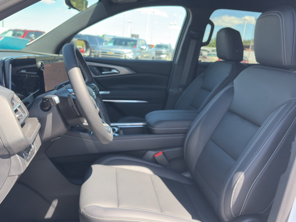 New 2026 Chevrolet Traverse LT w/ Midnight/Sport Edition AWD/4WD image 12