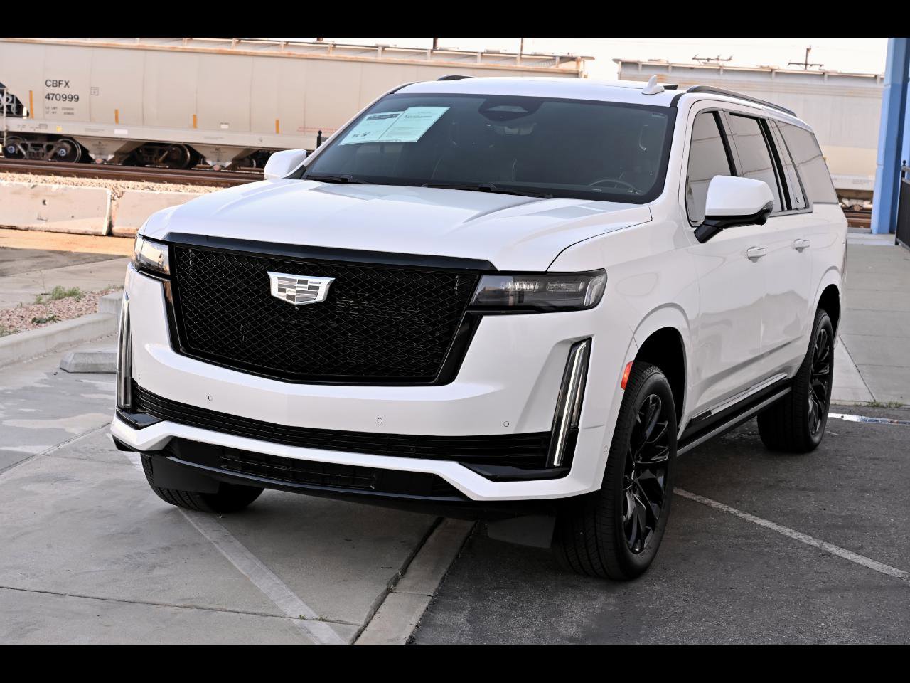 Used 2021 Cadillac Escalade ESV Sport w/ Driver Assist Tech Package RWD image 1