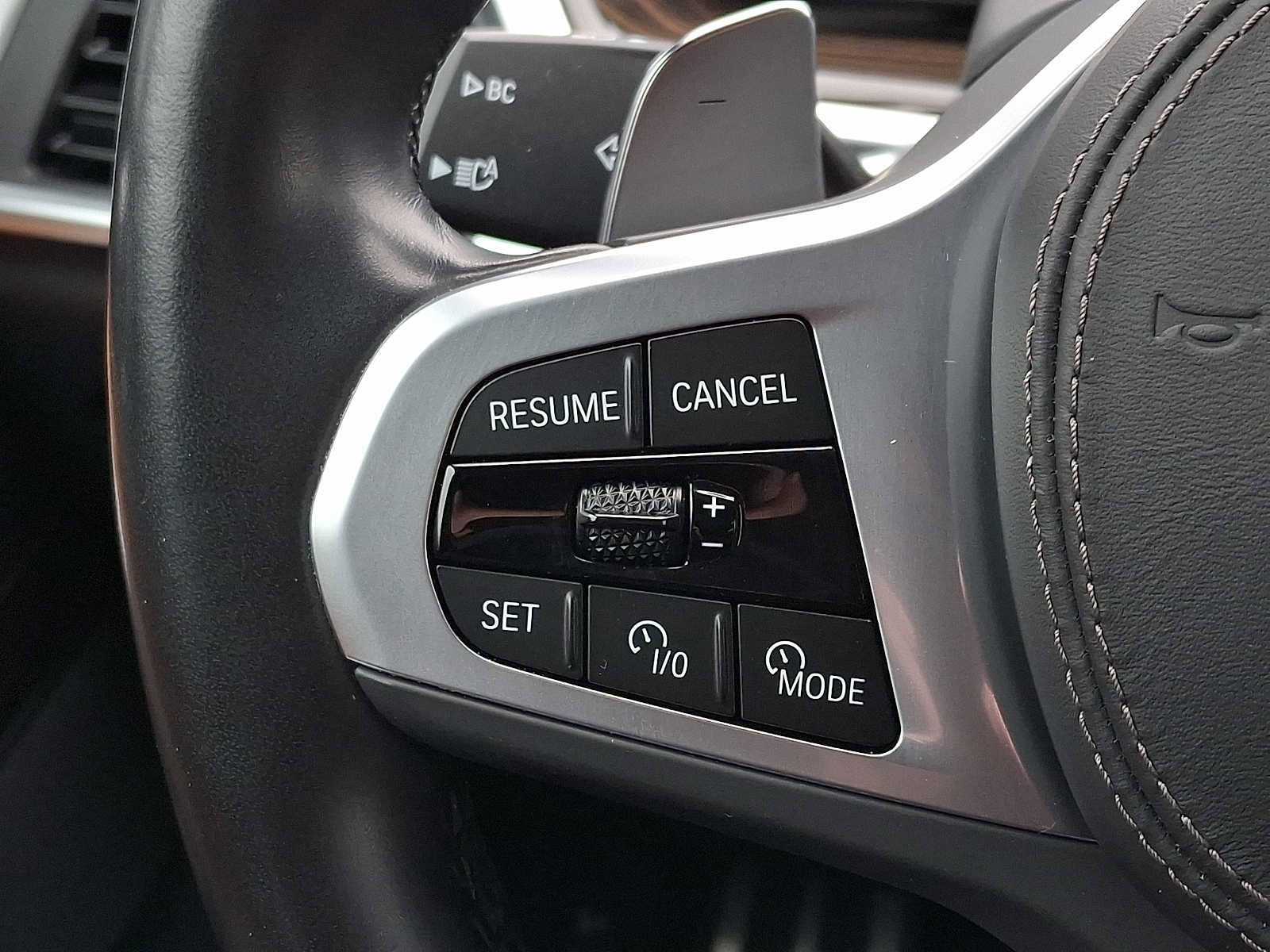 Used 2024 BMW X6 xDrive40i w/ Parking Assistance Package AWD/4WD image 21