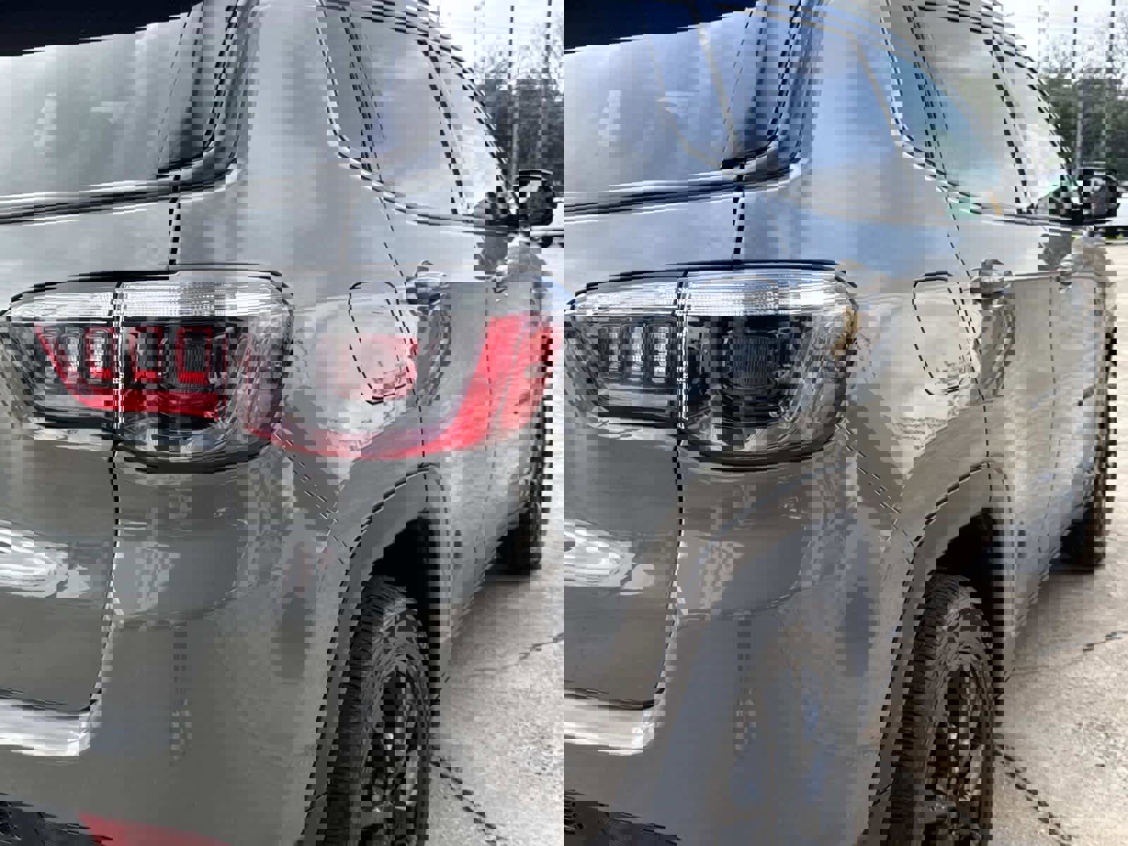 Used 2023 Jeep Compass Altitude w/ Sun and Sound Group image 13