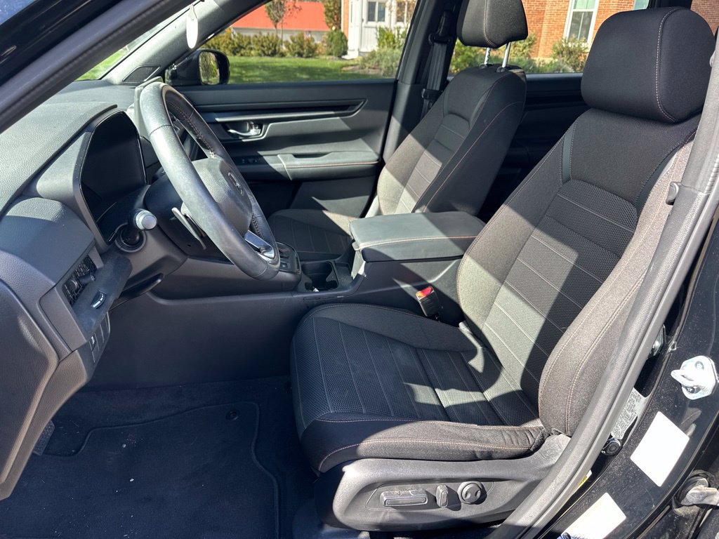 Used 2025 Honda CR-V Sport image 16