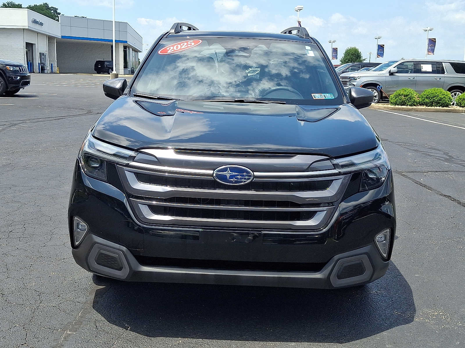 Used 2025 Subaru Forester Limited AWD/4WD image 2