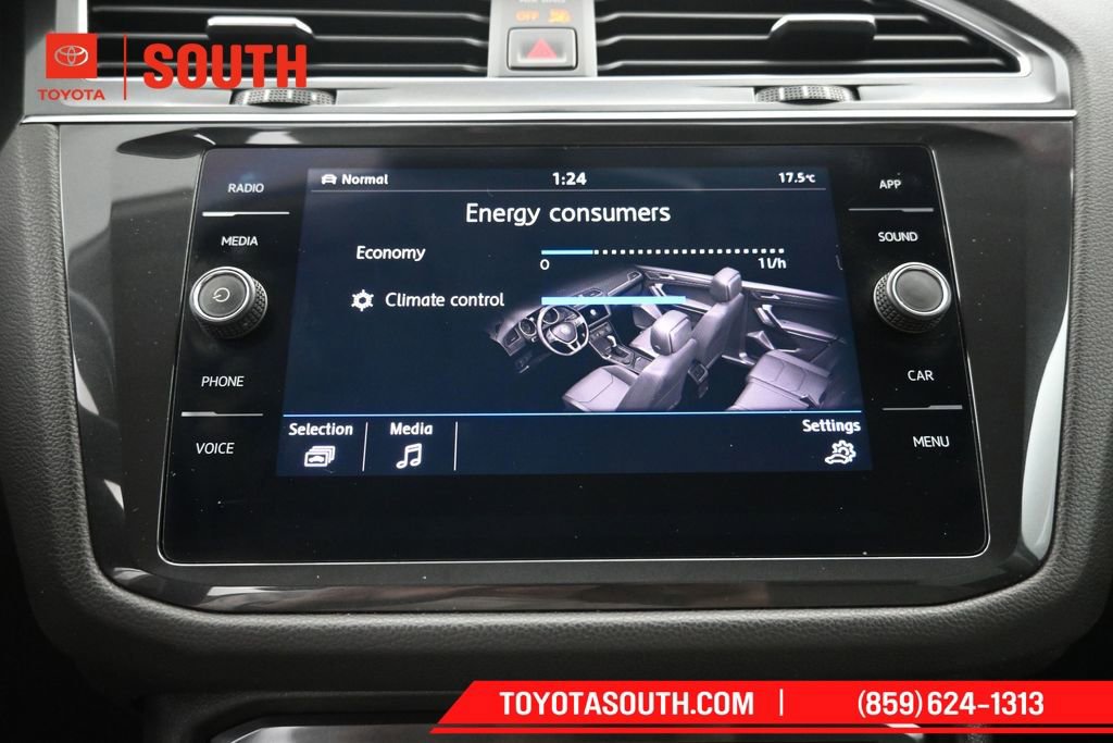 Used 2019 Volkswagen Tiguan SE AWD/4WD image 18