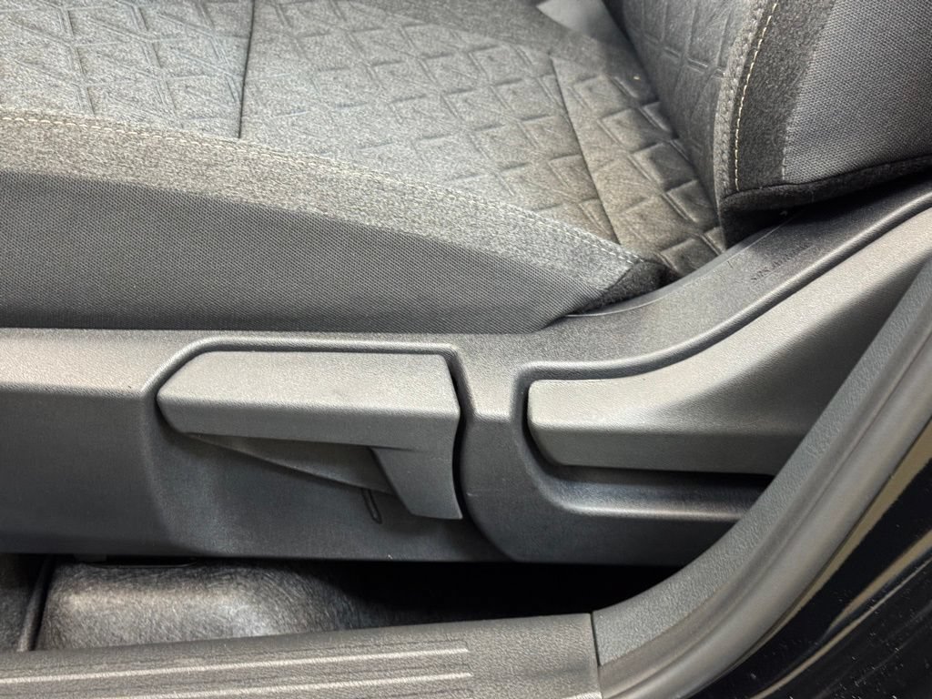 Used 2026 Nissan Kicks SV AWD/4WD image 10
