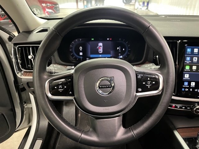 Used 2024 Volvo V60 B5 Cross Country Plus image 19
