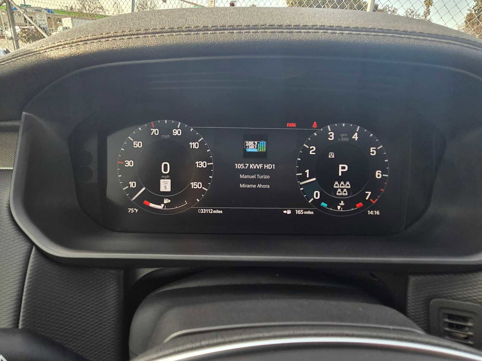 Used 2023 Land Rover Discovery Metropolitan Edition image 27