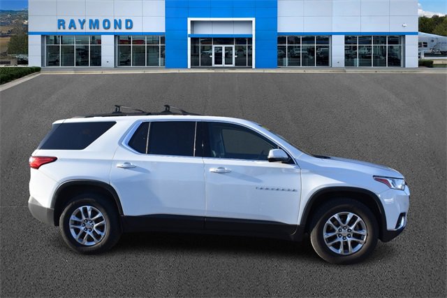 Used 2019 Chevrolet Traverse LT image 2