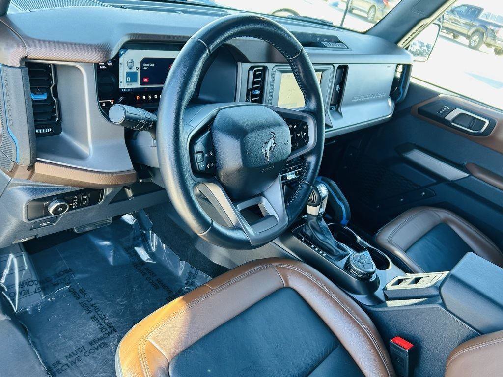 Used 2023 Ford Bronco Outer Banks image 13