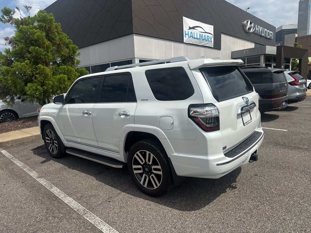 Used 2024 Toyota 4Runner Limited AWD/4WD image 7