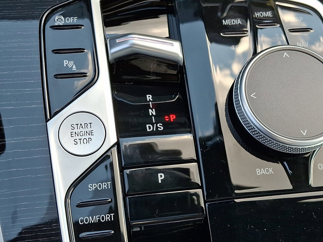 New 2026 BMW X5 xDrive40i w/ M Sport Package image 11