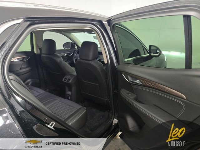 Used 2023 Buick Envision Avenir image 16