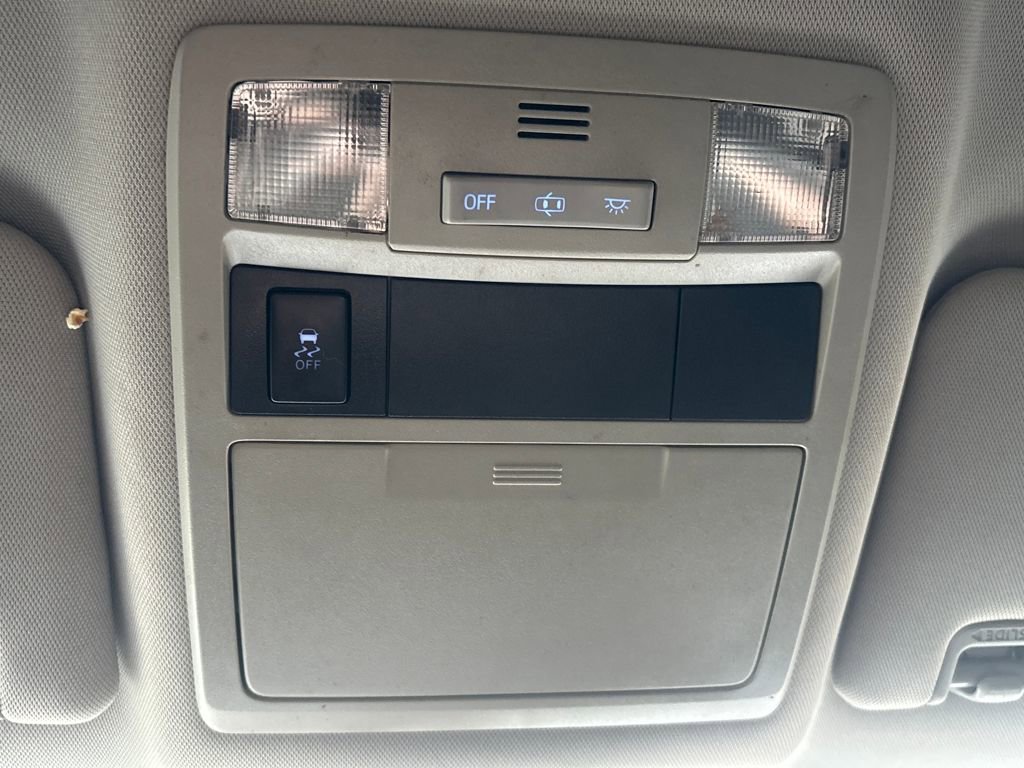 Used 2017 Toyota Tacoma SR image 15