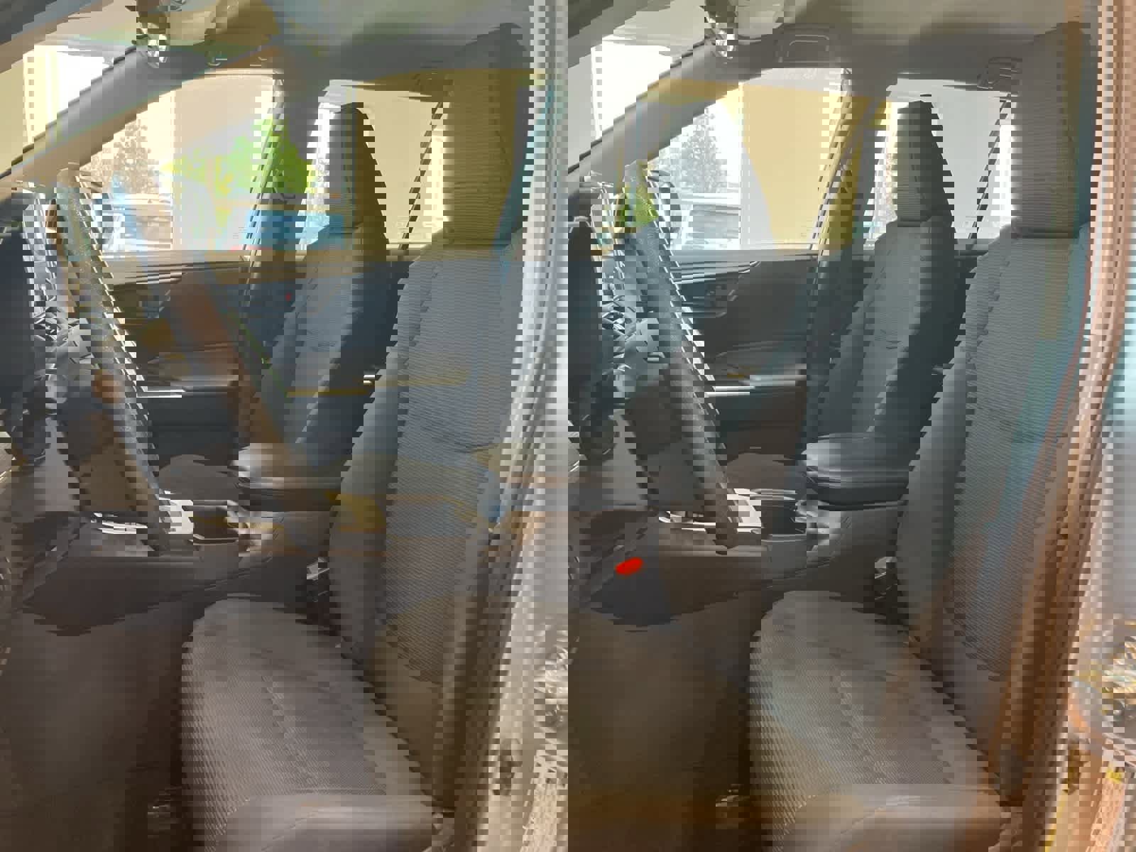 Used 2024 Toyota RAV4 LE image 10