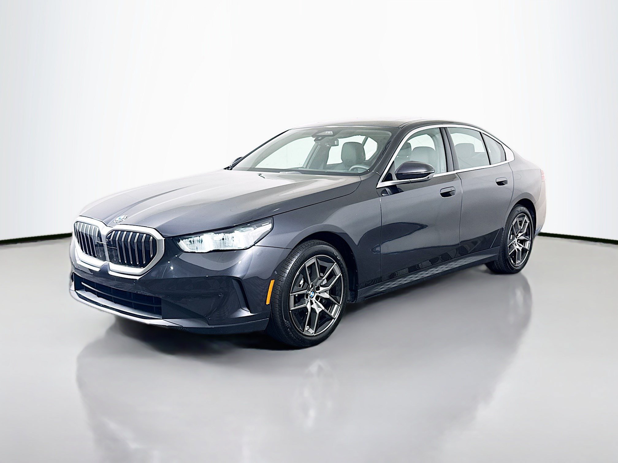 Used 2026 BMW 530i RWD image 4
