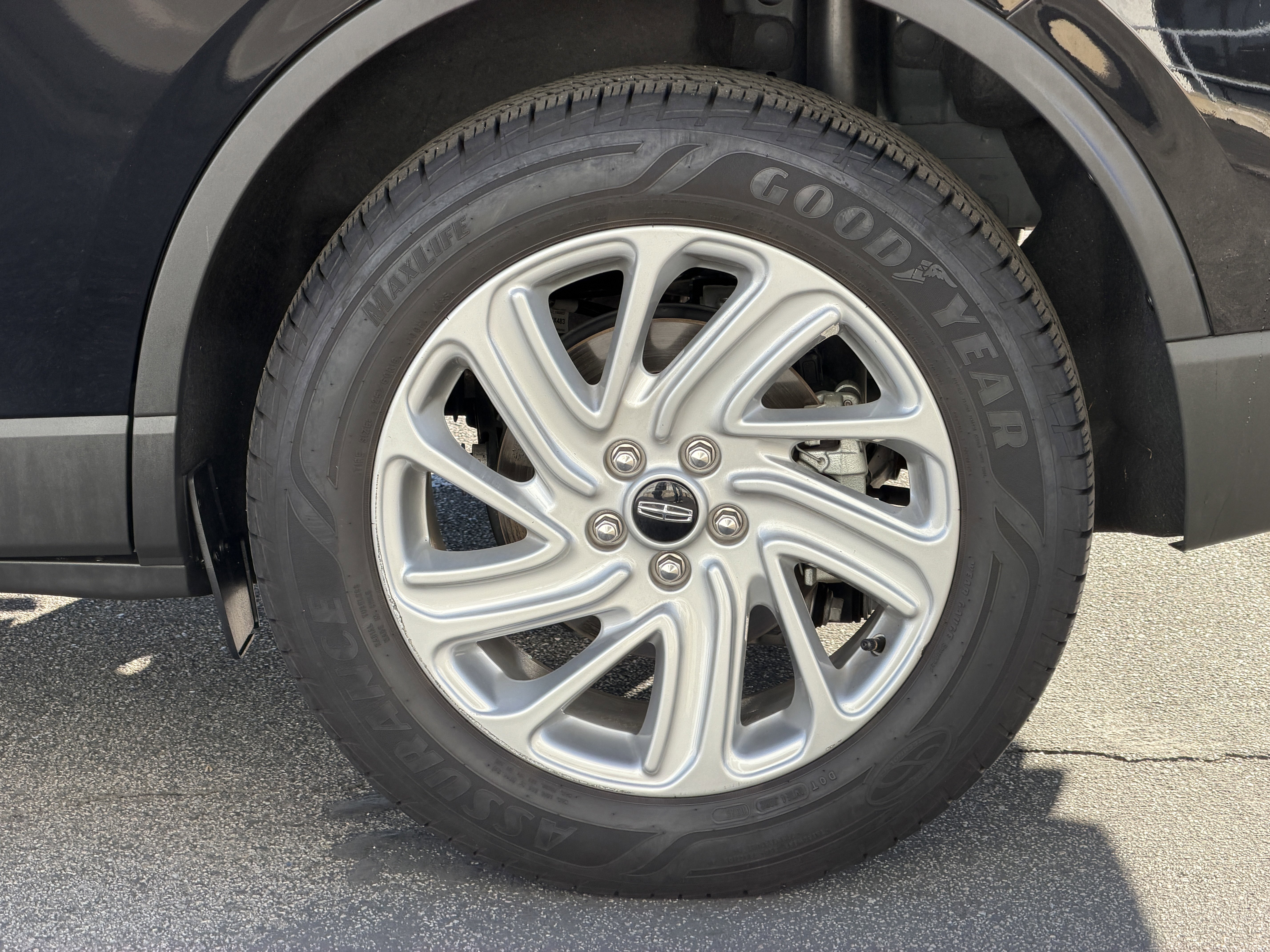 Certified 2023 Lincoln Corsair FWD image 13