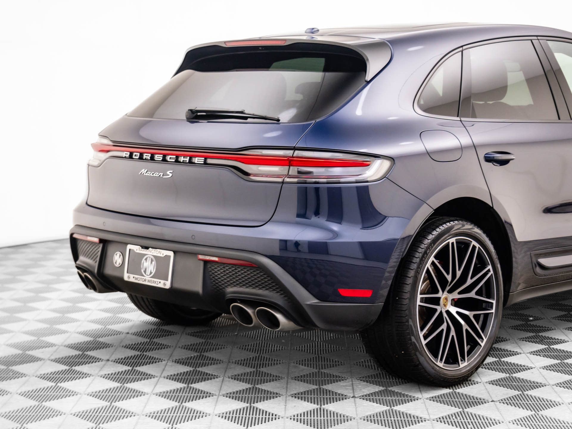 Certified 2022 Porsche Macan S image 34