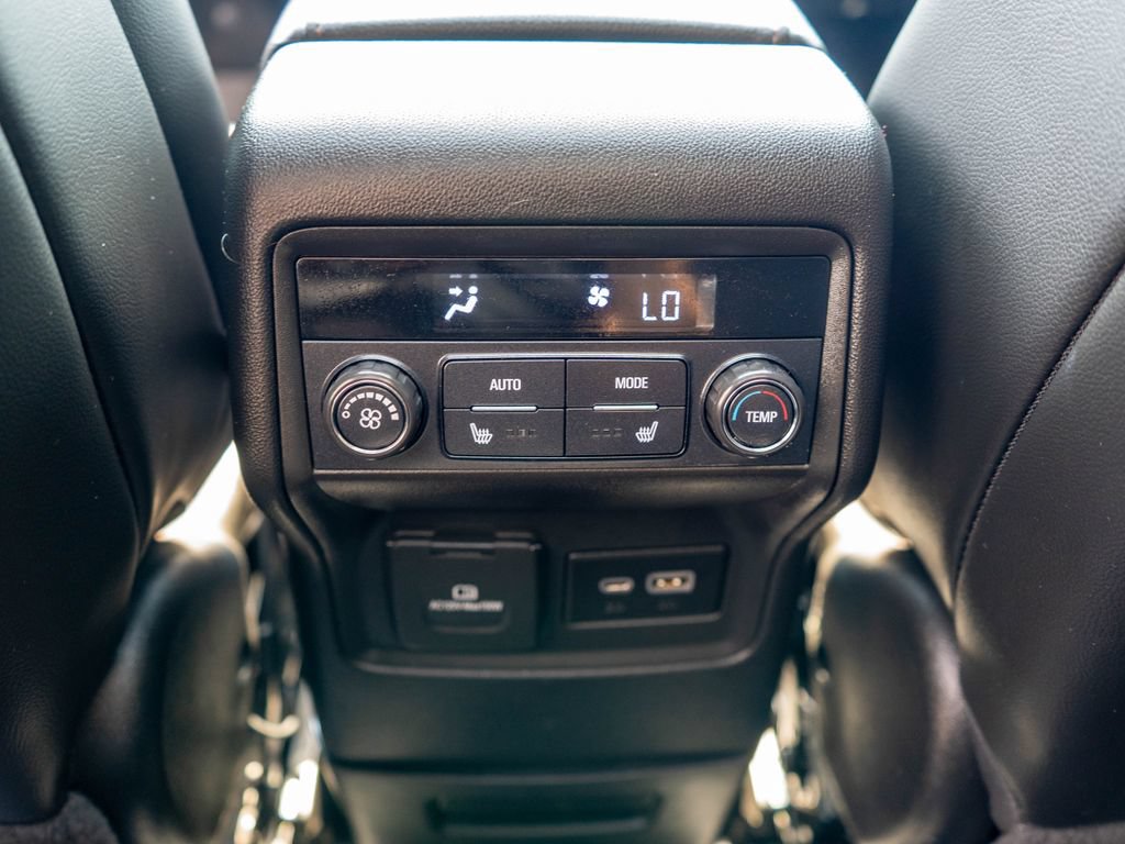 Used 2021 GMC Acadia AT4 w/ Technology Package AWD/4WD image 15