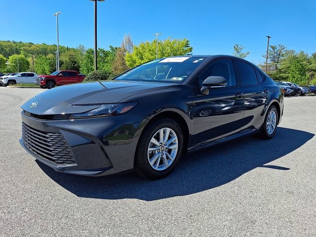 Certified 2025 Toyota Camry SE AWD/4WD image 3