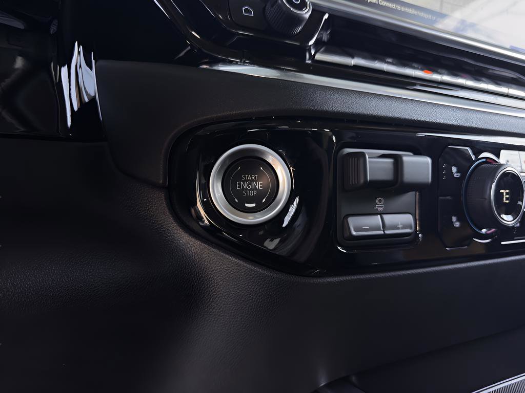 Used 2024 Chevrolet Silverado 1500 RST w/ Redline Edition image 20