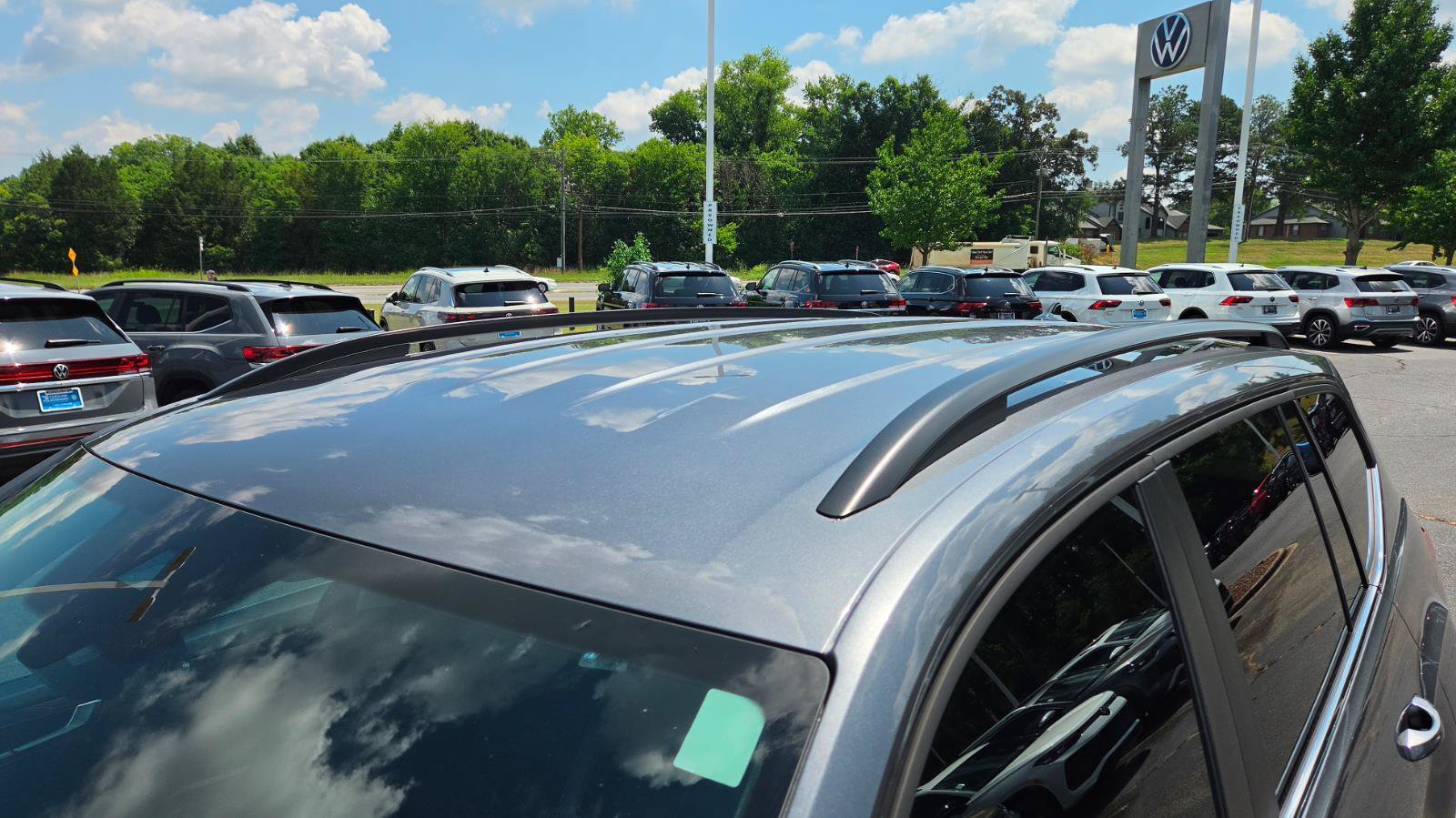 Used 2024 Volkswagen Atlas SE FWD image 11