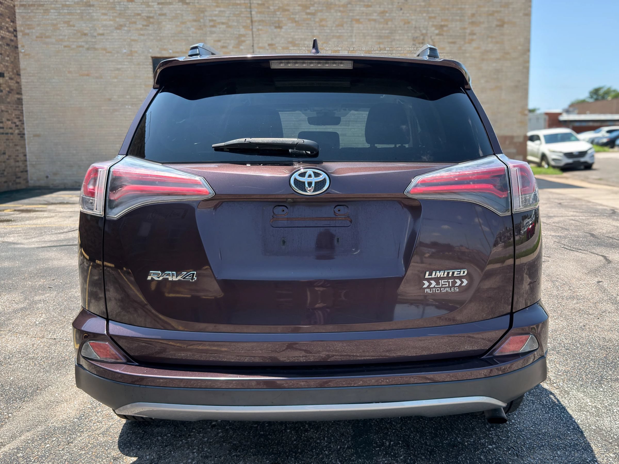 Used 2017 Toyota RAV4 Limited FWD image 6