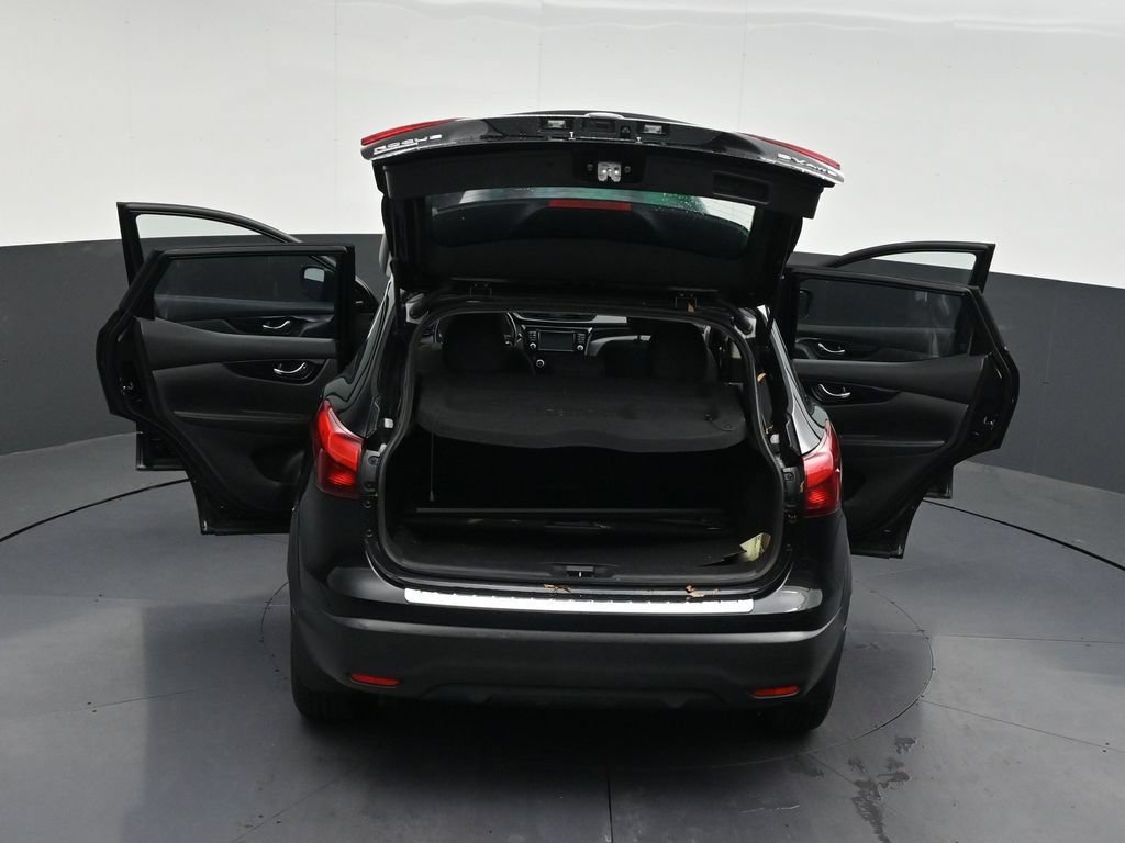 Used 2018 Nissan Rogue Sport SV w/ SV Technology Package AWD/4WD image 35
