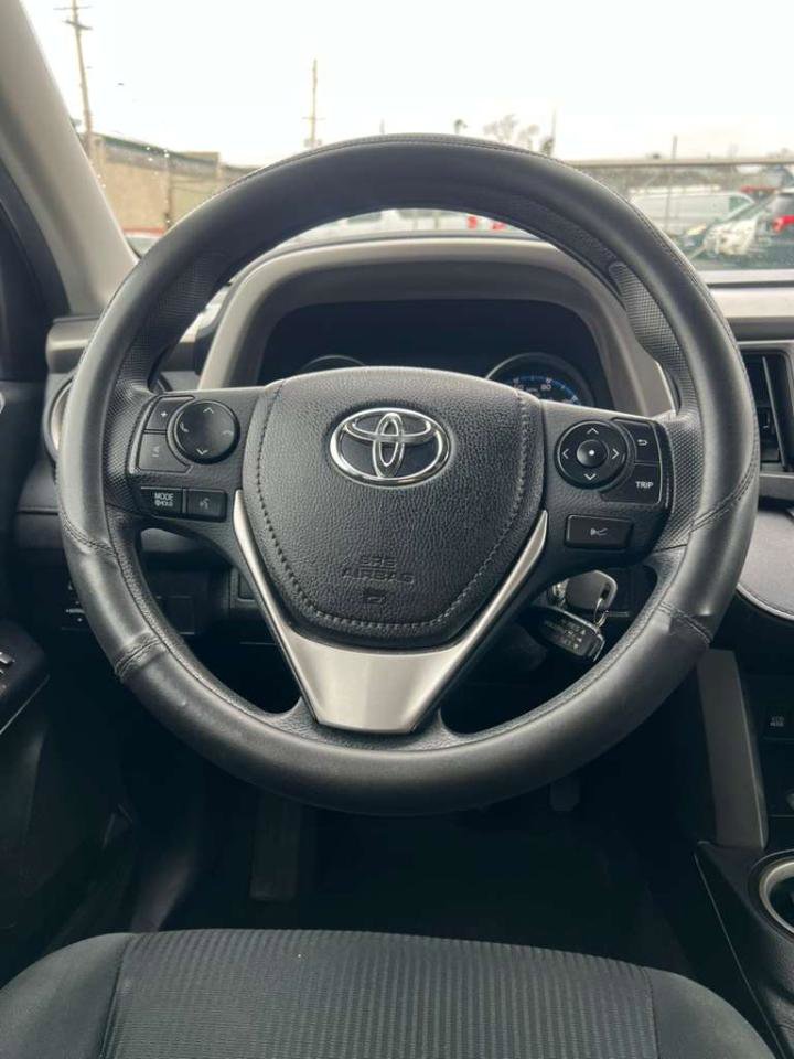 Used 2018 Toyota RAV4 LE w/ All Weather Liner Package image 20