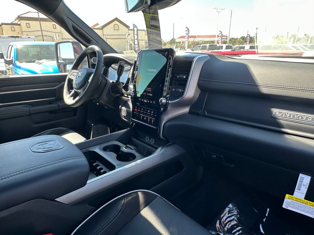 New 2026 RAM 2500 Laramie AWD/4WD image 16