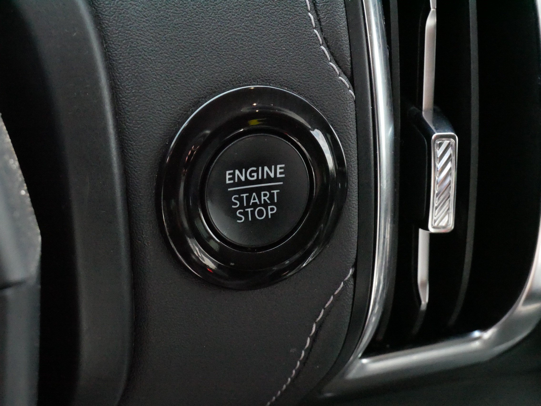 Used 2025 Ford Expedition Platinum AWD/4WD image 30