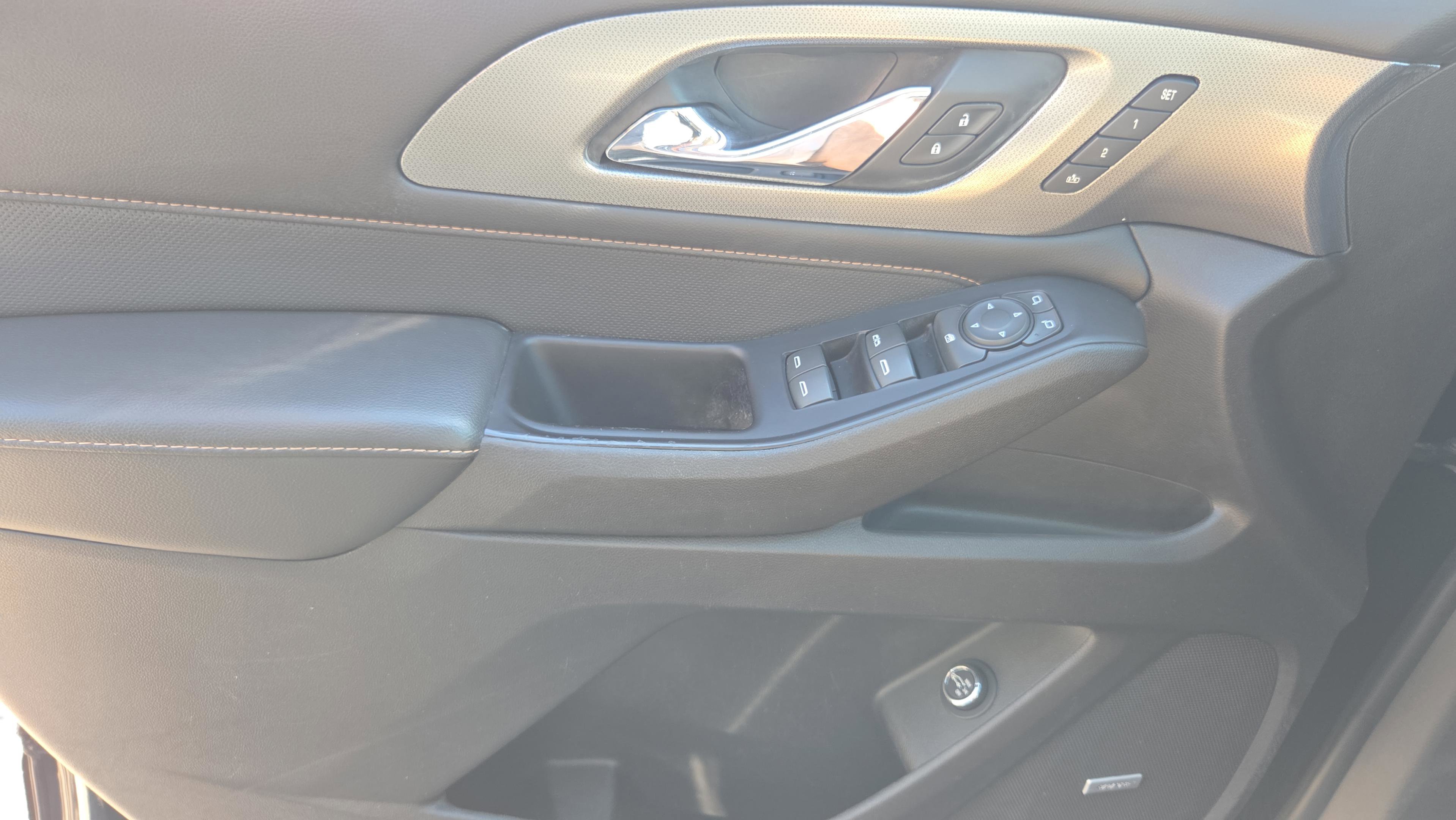 Used 2018 Chevrolet Traverse Premier image 29