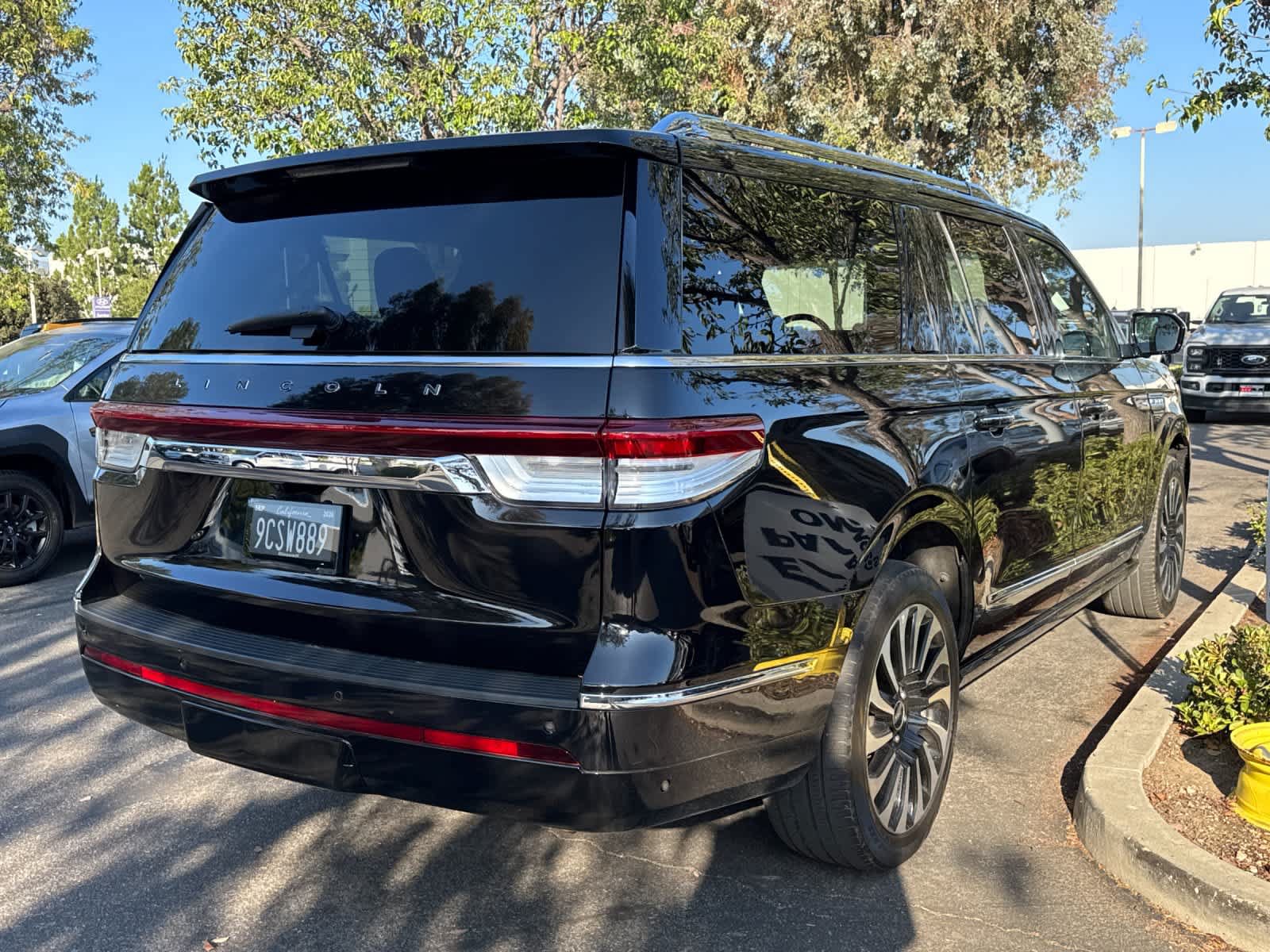 Used 2022 Lincoln Navigator L Black Label AWD/4WD image 4