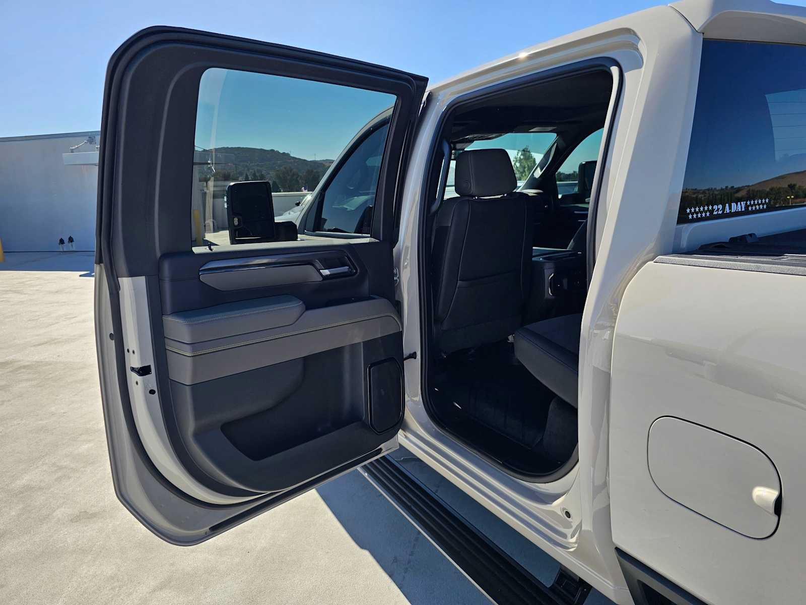 Used 2026 Chevrolet Silverado 2500 ZR2 AWD/4WD image 16