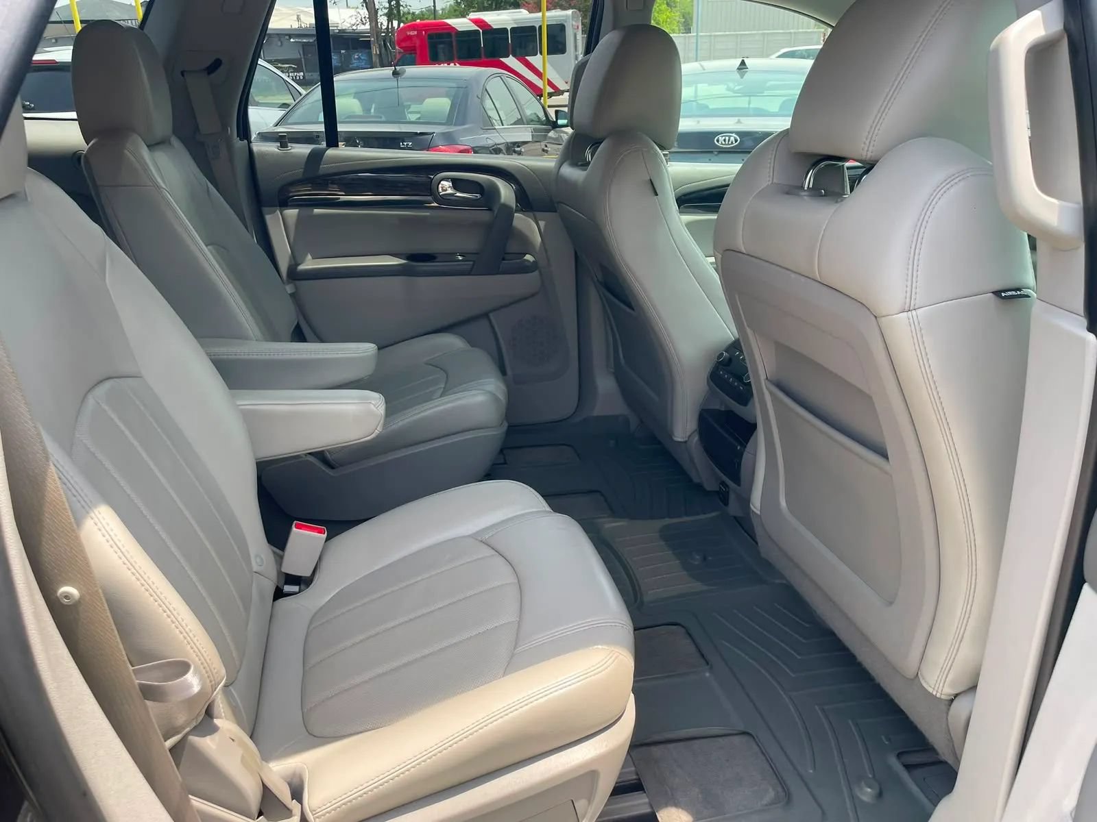 Used 2015 Buick Enclave Leather FWD image 8