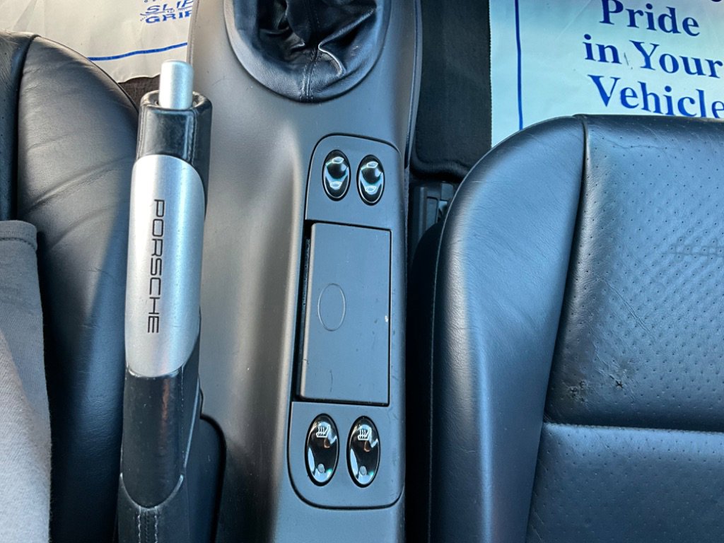 Used 2001 Porsche Boxster image 21