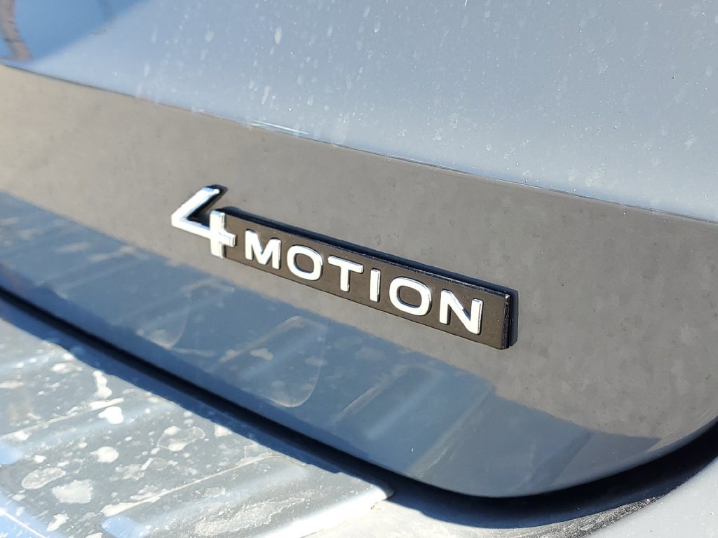 Used 2024 Volkswagen Taos SEL AWD/4WD image 7