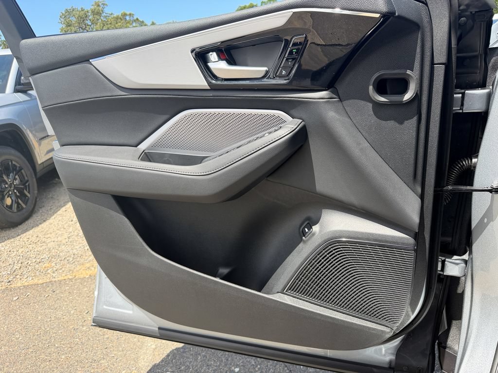 New 2026 Acura MDX SH-AWD image 13