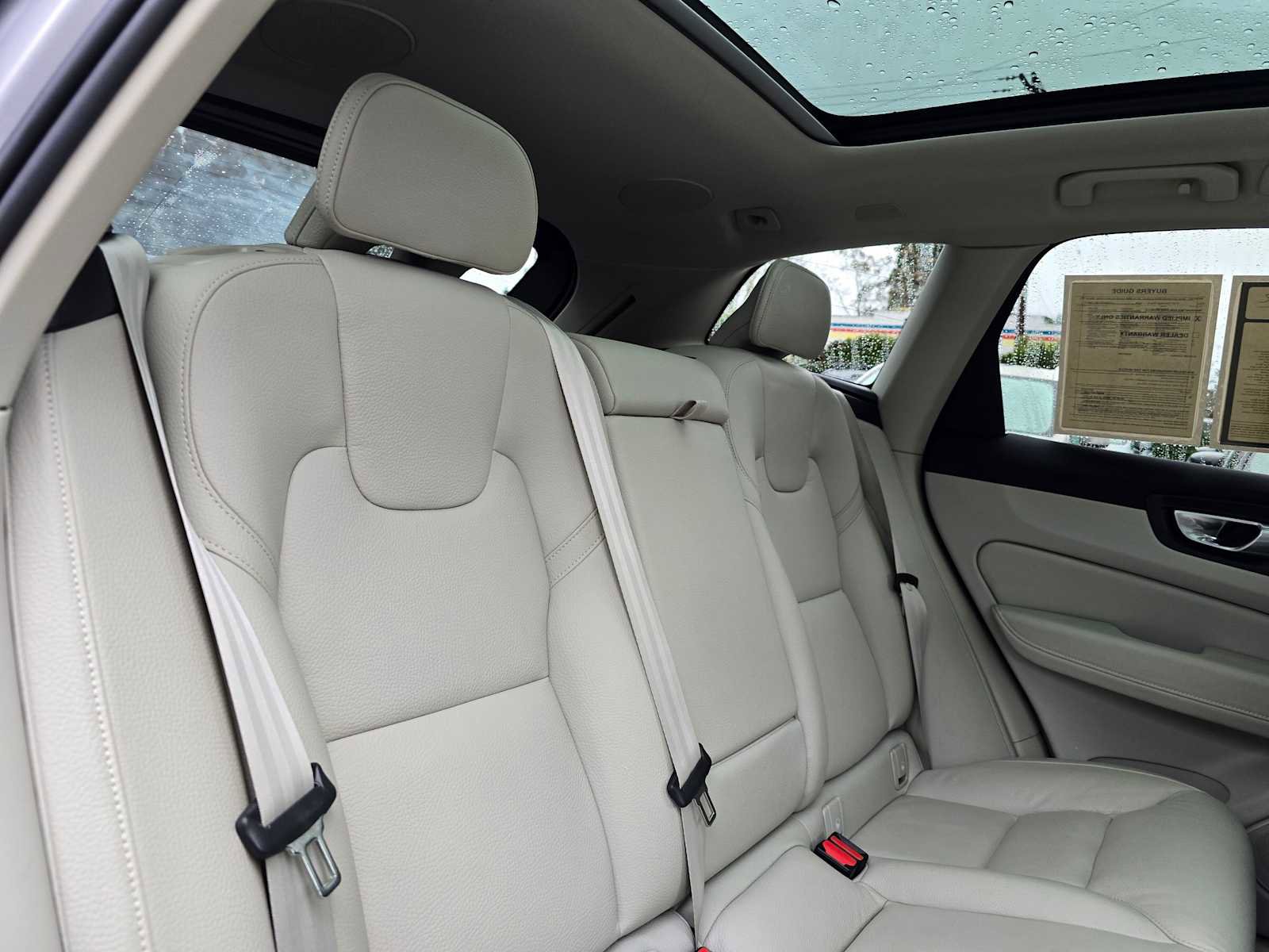 Certified 2024 Volvo XC60 T8 Plus w/ Protection Package Premier image 14