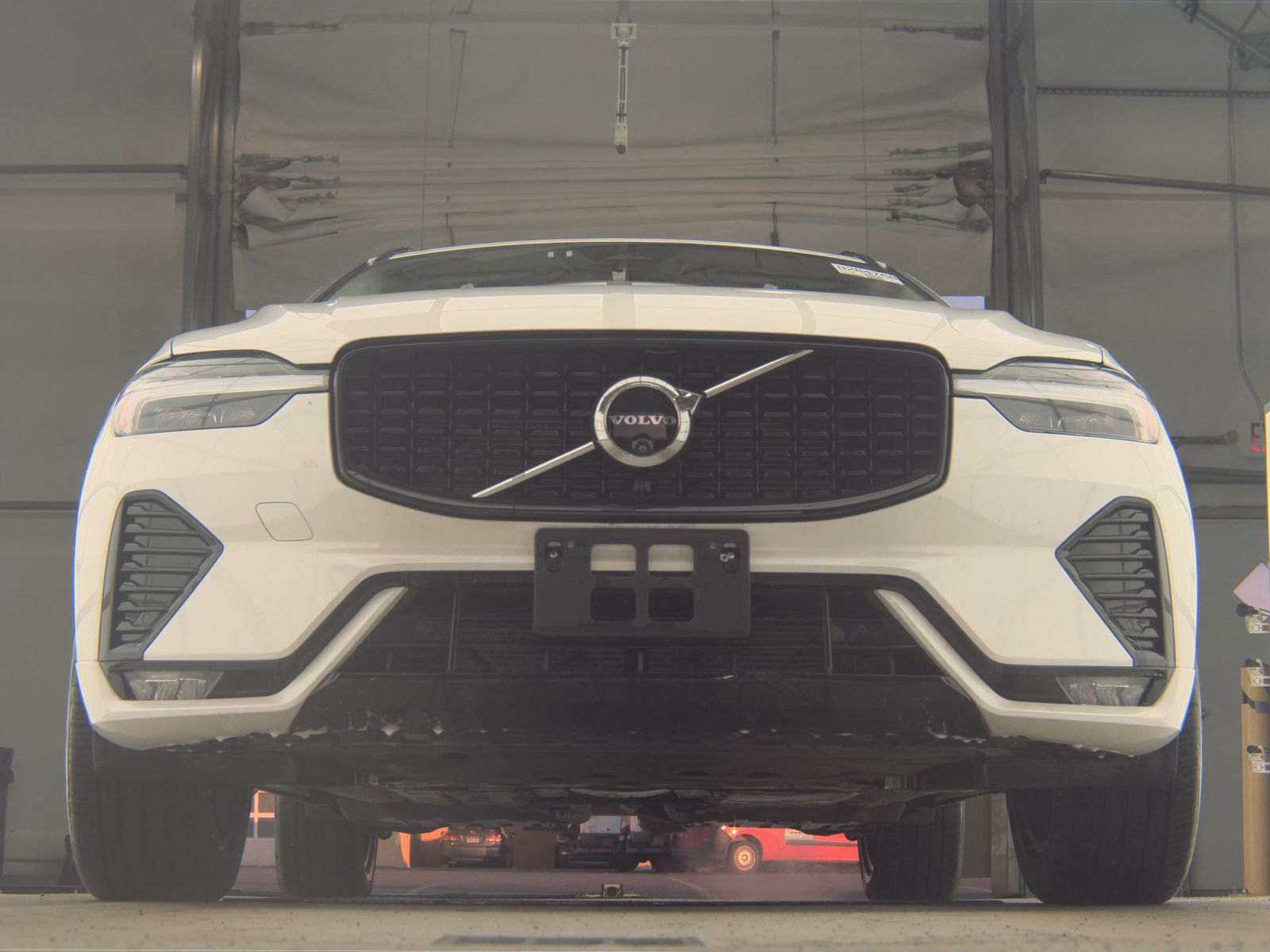 Used 2025 Volvo XC60 B5 Plus image 3