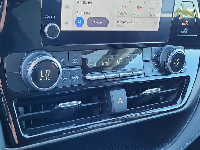 Used 2023 Toyota Highlander LE image 32