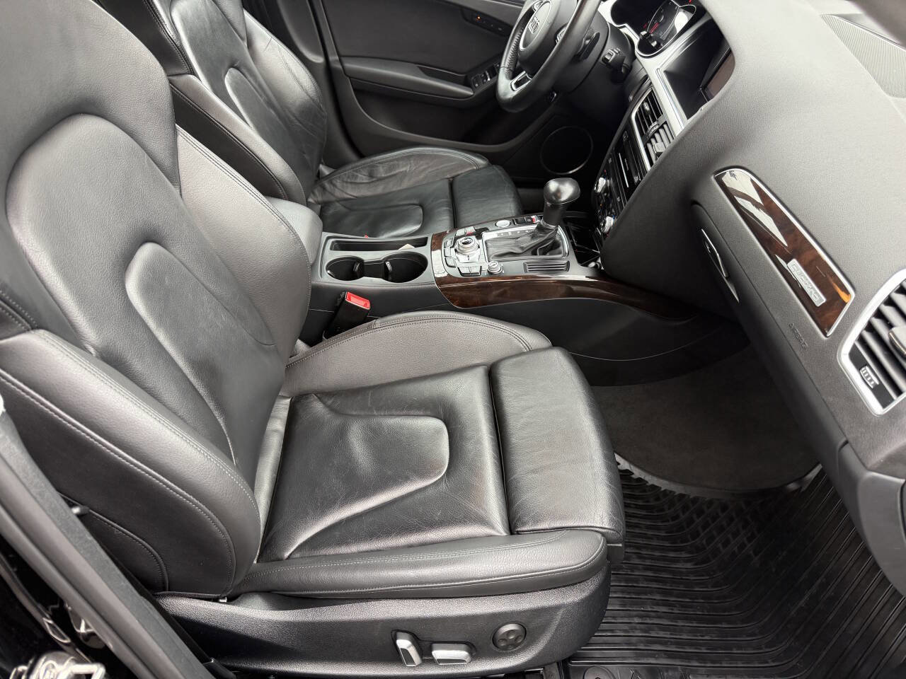 Used 2016 Audi A4 2.0T Premium Plus w/ Technology Package image 30