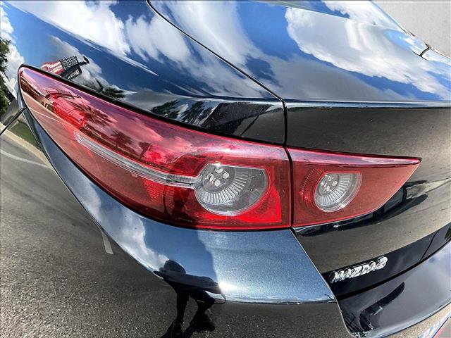 Used 2019 MAZDA MAZDA3 Sedan FWD image 29