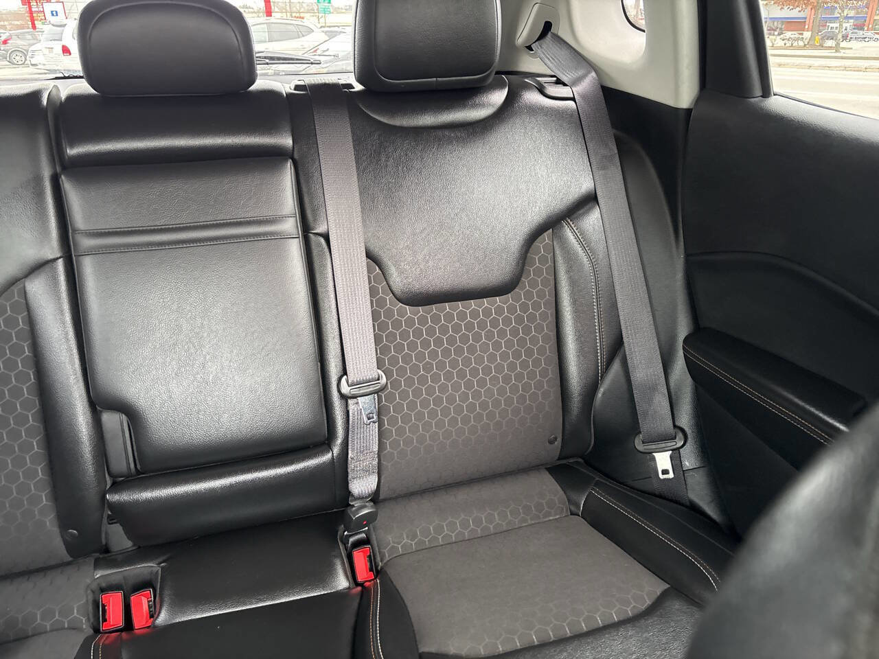 Used 2018 Jeep Compass Latitude w/ Cold Weather Group image 13