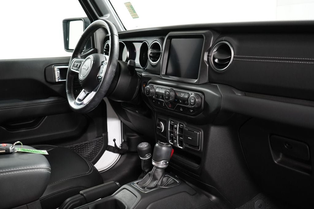 Used 2023 Jeep Wrangler Unlimited Sahara w/ Cold Weather Group AWD/4WD image 28