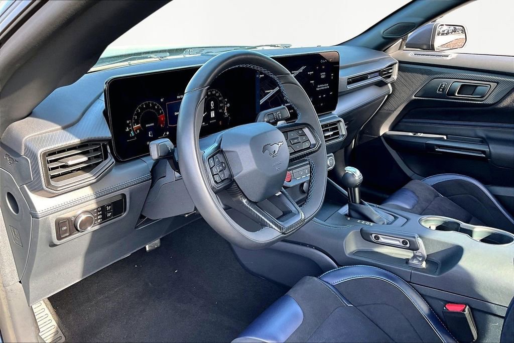 Used 2025 Ford Mustang Dark Horse image 12