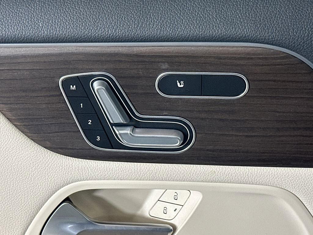 Certified 2026 Mercedes-Benz GLA 250 4MATIC image 11