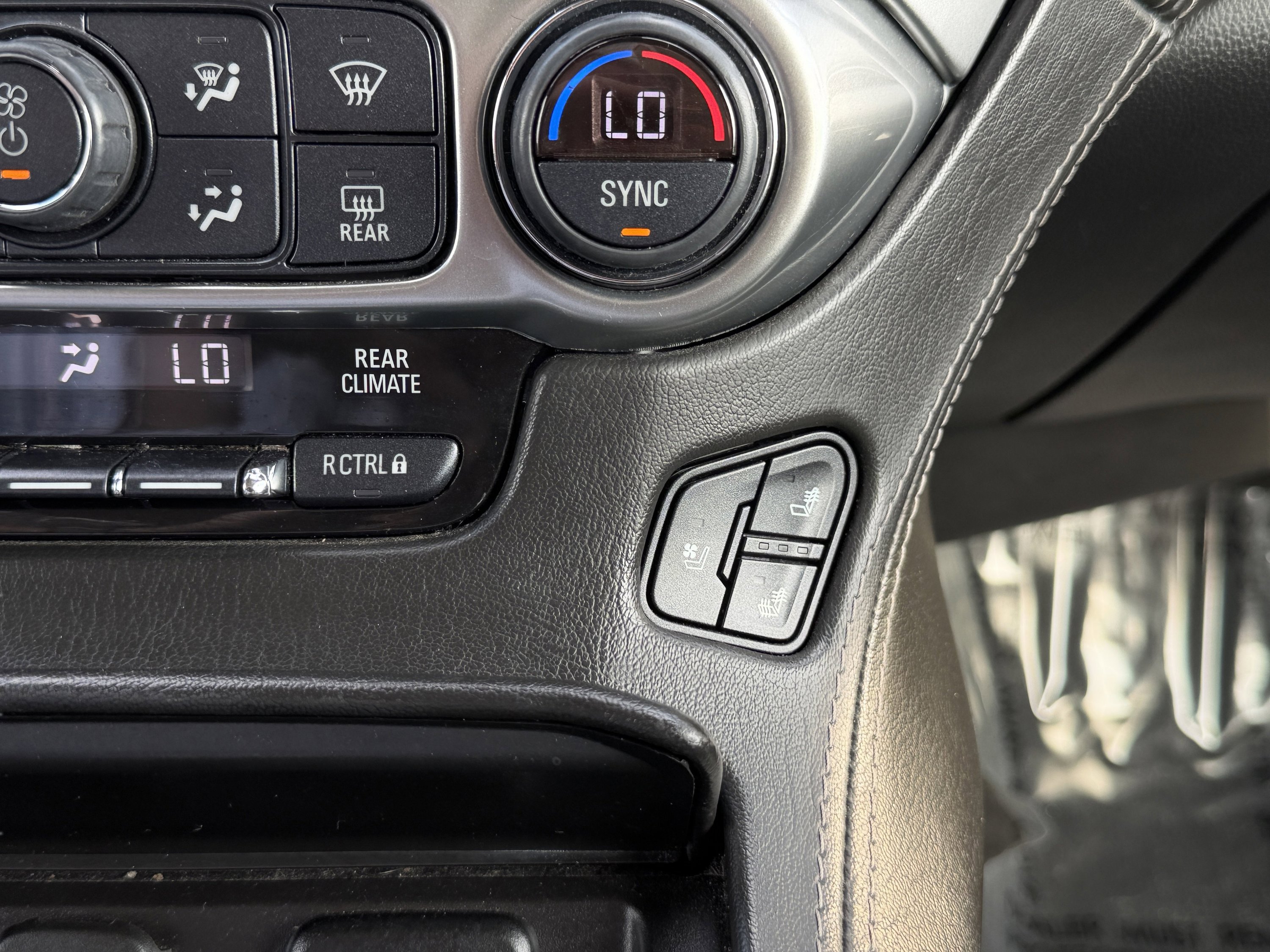 Used 2020 Chevrolet Suburban Premier image 58