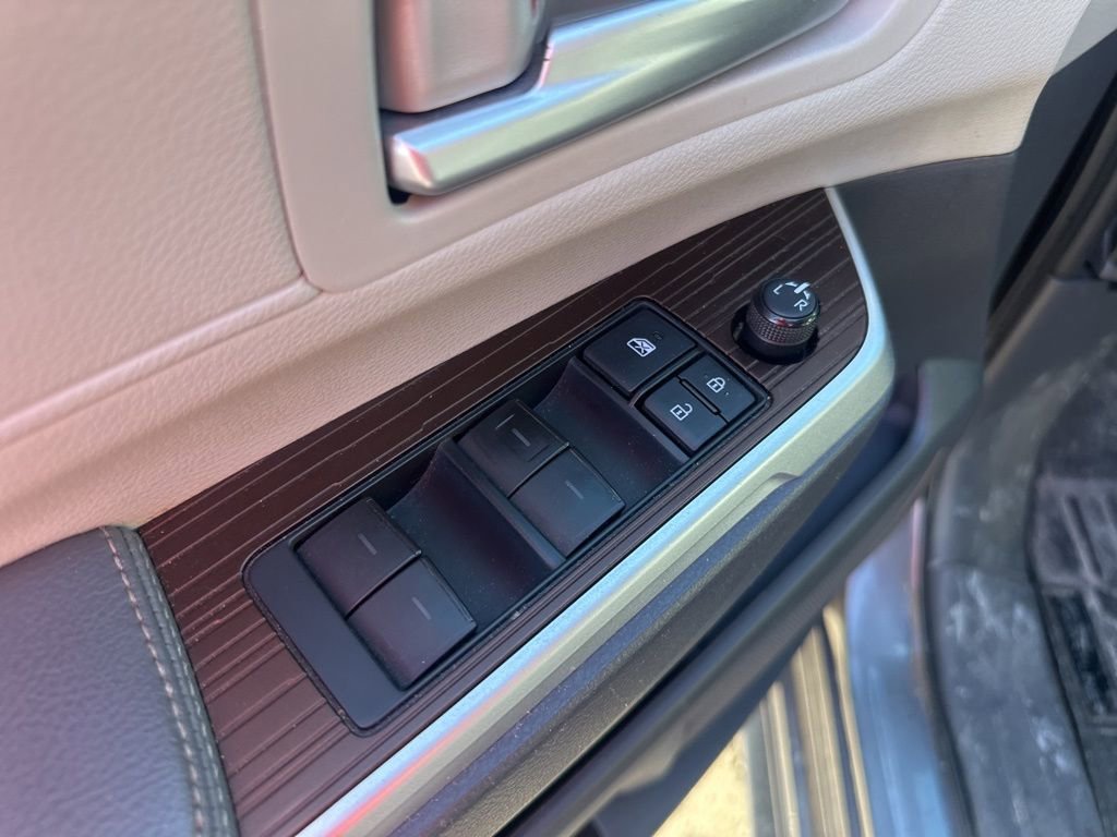 Used 2021 Toyota Sienna XLE image 26